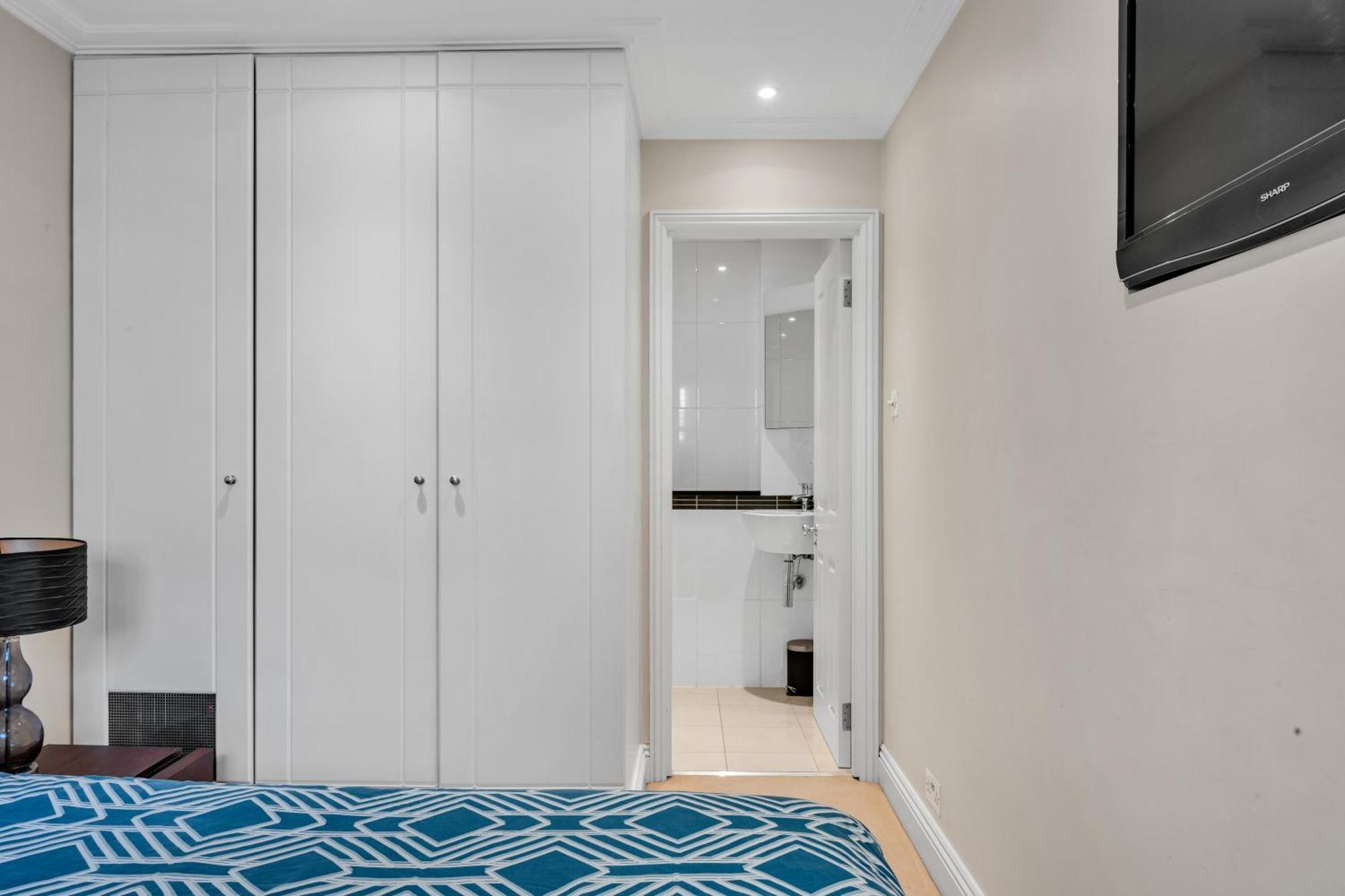Апартаменты 3-bed Grand Triplex In Westminster