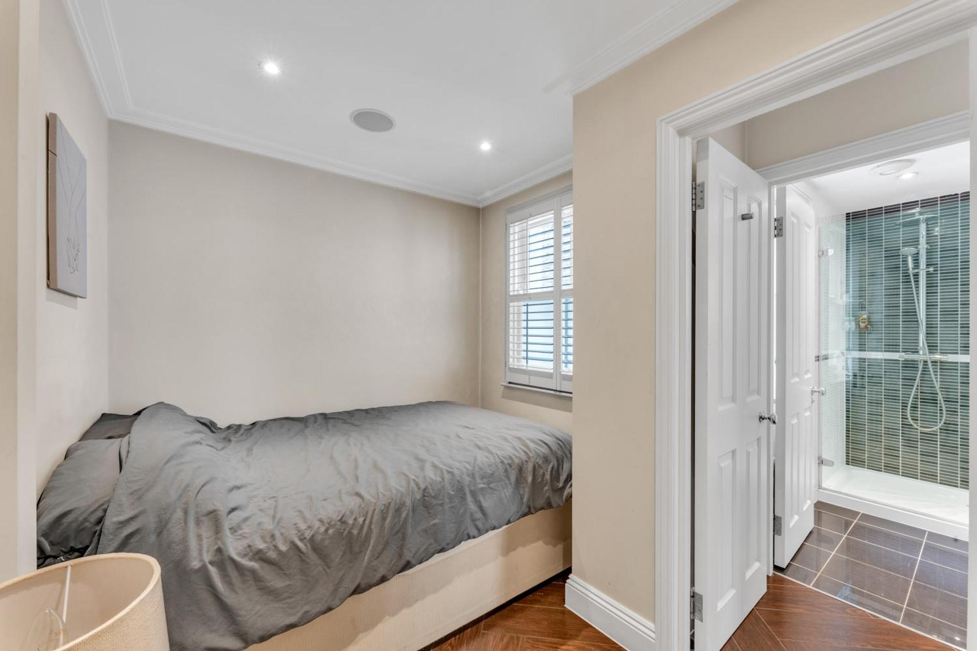 Апартаменты 3-bed Grand Triplex In Westminster *